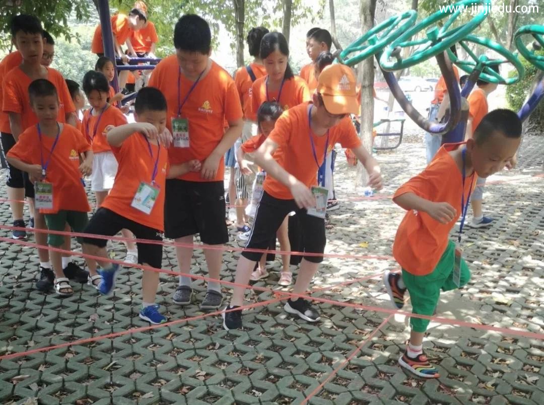 小小少年华丽蜕变，让世界为你们转身——第一期“晋鹰汇好心态少年领袖特训营”学员风采之窦学兮