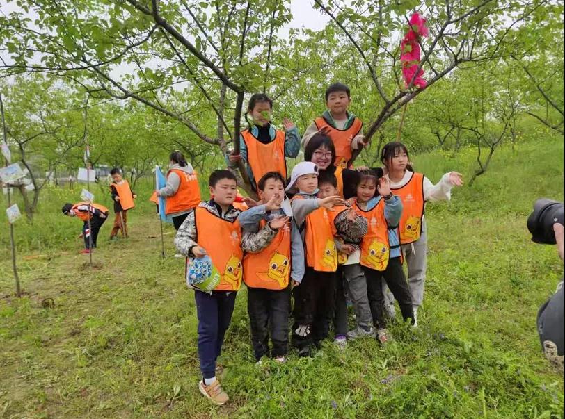 野外大课堂报道| 在荷花湖拥抱春天，相约晋级