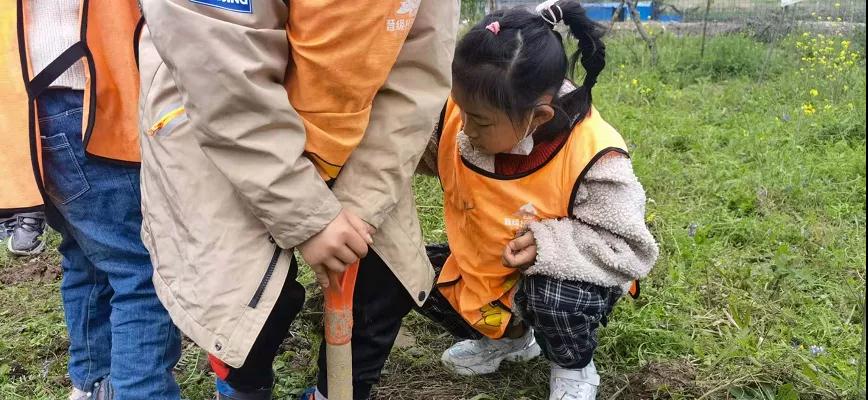 野外大课堂报道| 在荷花湖拥抱春天，相约晋级