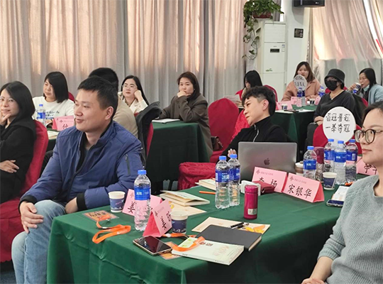 课后三点半小学托管班加盟靠谱吗