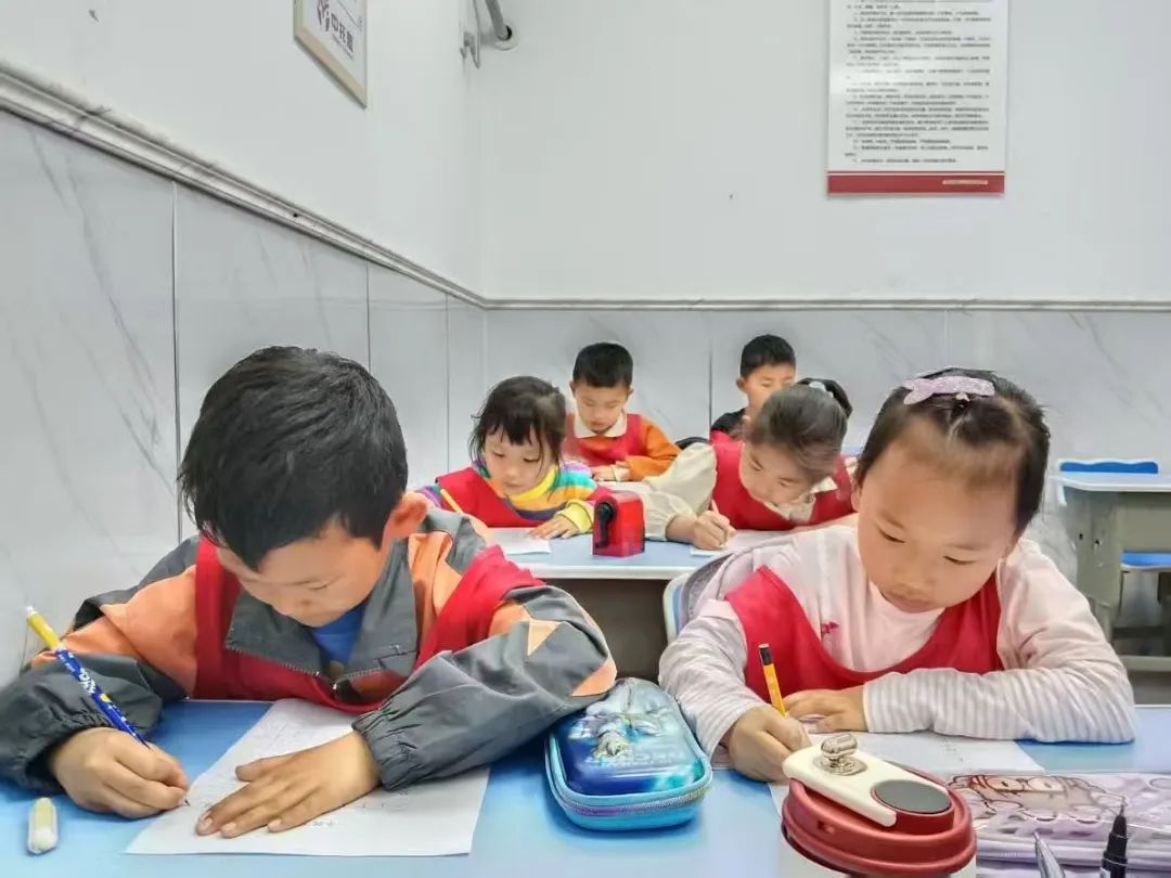 托管带班技巧 | 如何用无声管理让学生专注写作业