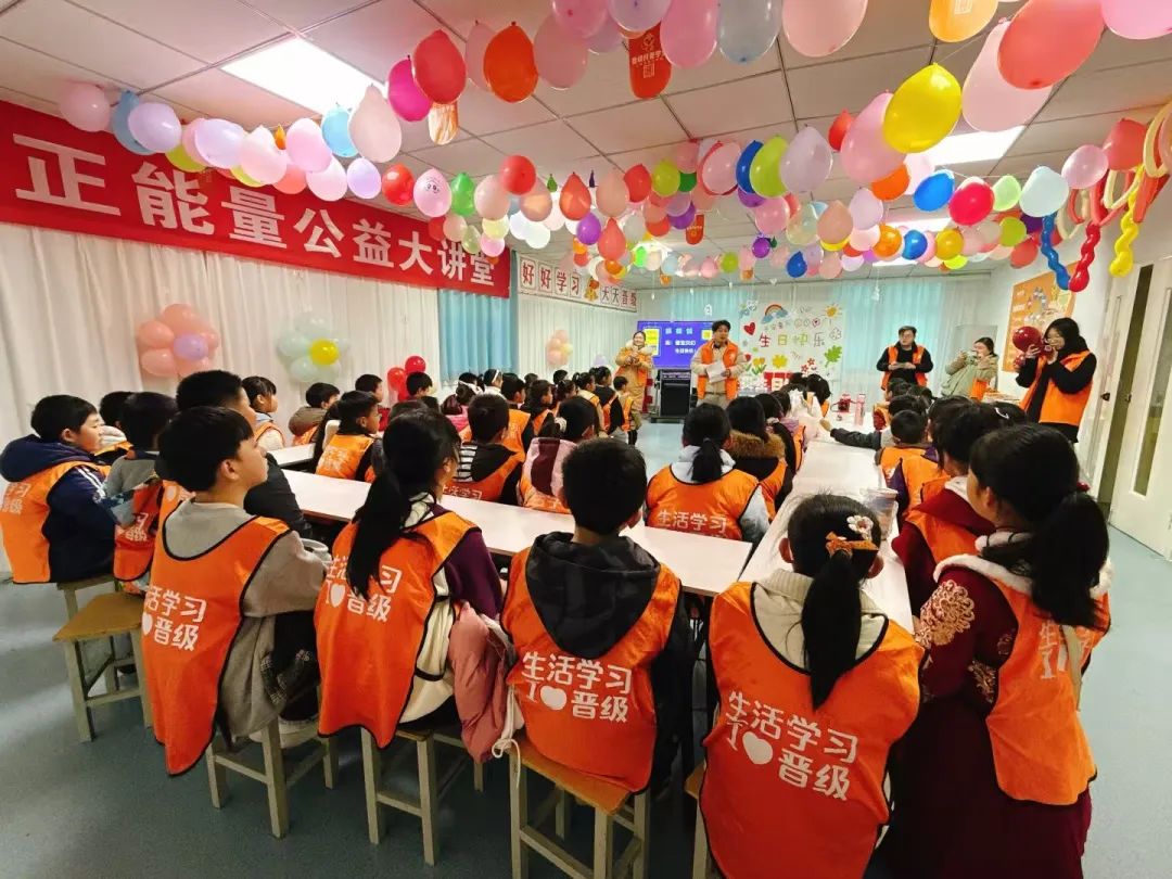 托管老师别再喊破嗓子！3招搞定课堂秩序，孩子主动配合还省心