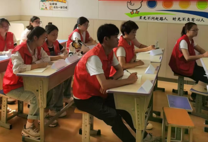 别让托管死在2025!老板不躺的破局活法,亲测有效 别让托管死在2025!老板不躺的破局活法,亲测有效