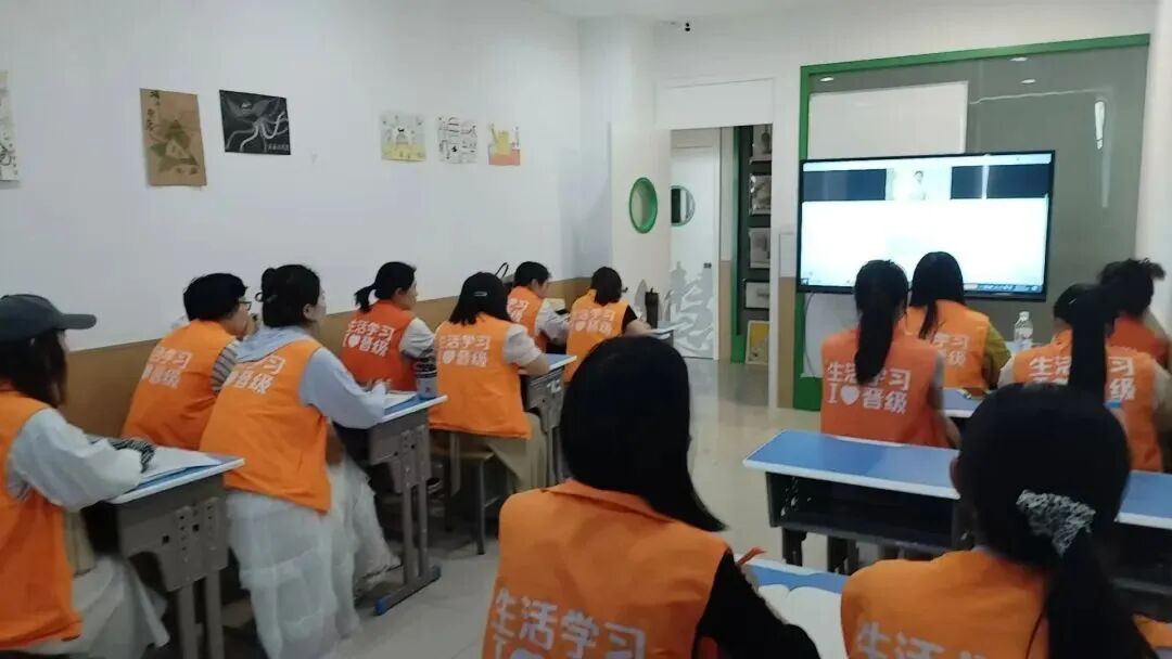 当托管主理人重新成为“学生” 当托管主理人重新成为“学生”