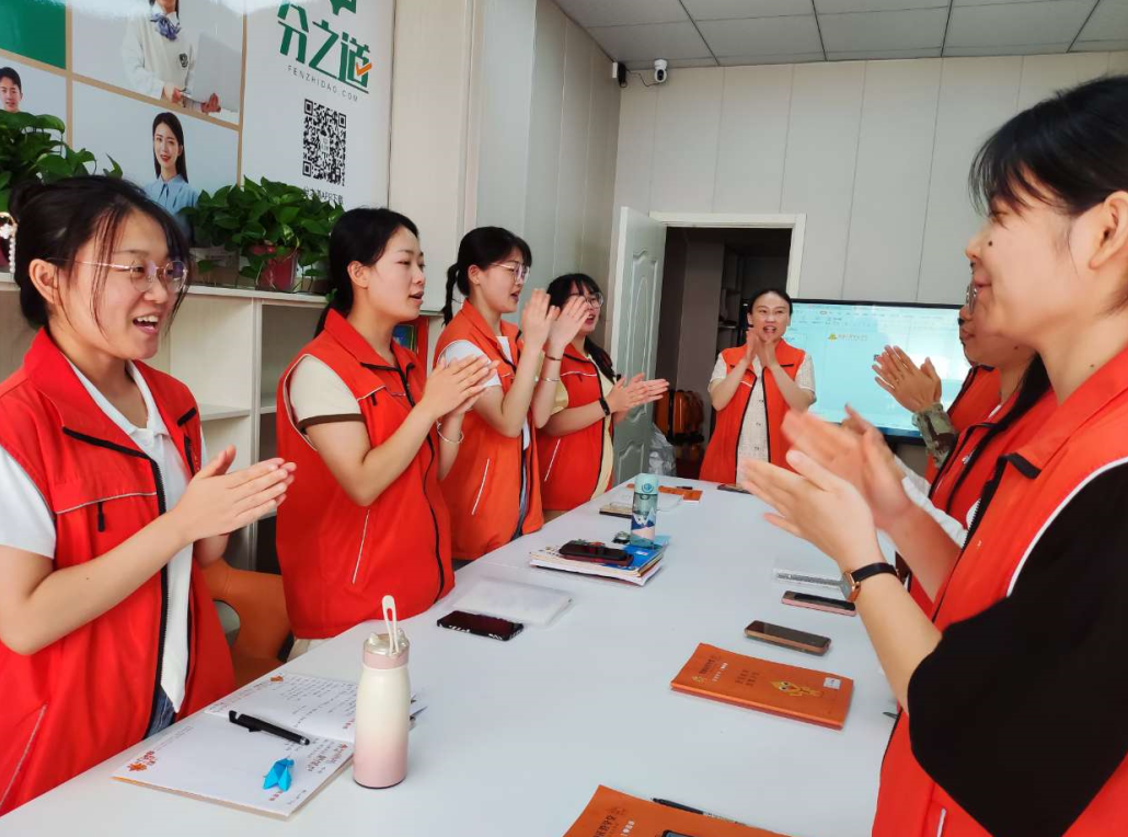 新手托管老师必背：和孩子沟通的8句 “暖心金句”，一开口就赢了