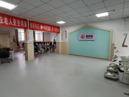 14年后，她再次选择晋级：从学生托管到老年托管，一场关于“爱”的接力