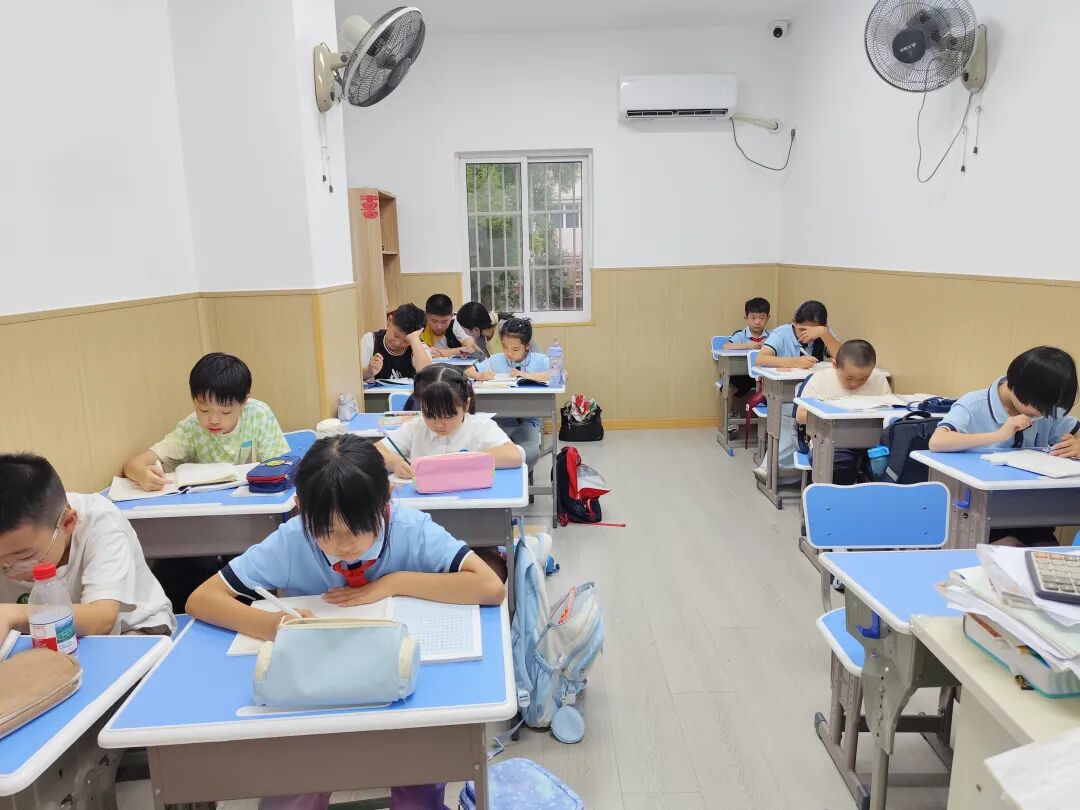 晚辅作业期混乱低效?这套分流管理法,让托管带班效率翻倍 晚辅作业期混乱低效?这套分流管理法,让托管带班效率翻倍