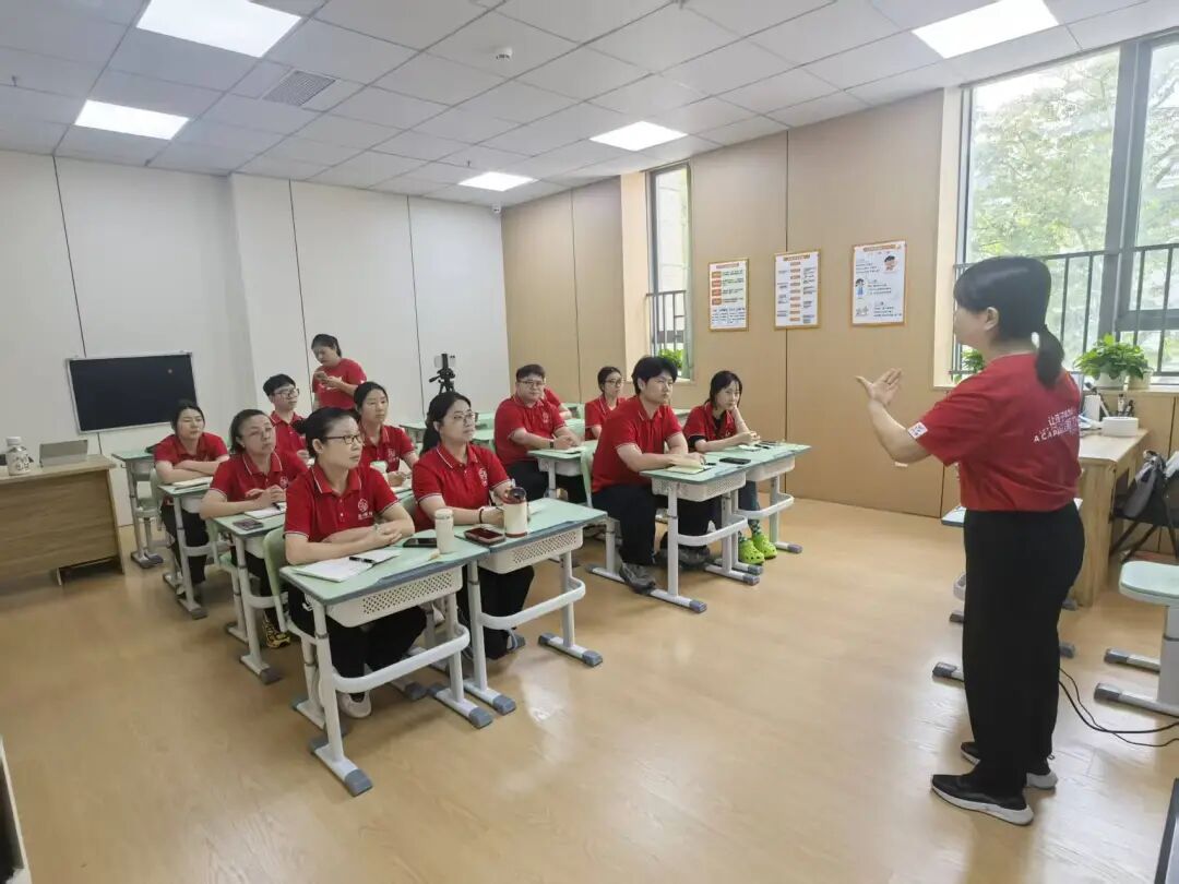 从“顺带做”到“用心做”——珠海萧丽琼校区专家上门指导纪实 从“顺带做”到“用心做”——珠海萧丽琼校区专家上门指导纪实